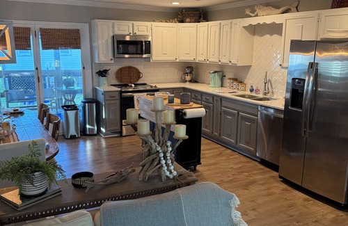 North Carolina Coast Cottage | Welcome to Carolina Cottage. A charming three bedroom two bath cottage