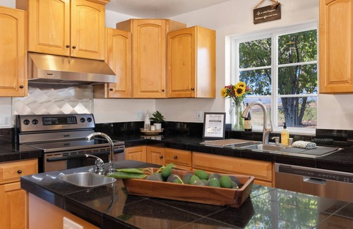 Temecula House | Welcome to Casa Celeste! Ideal location, vineyard view, hot tub, fire pit!
