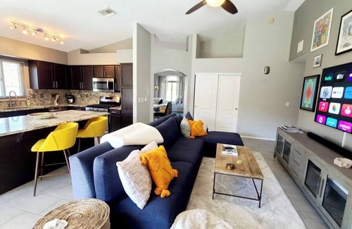 Oro Valley House | Welcome to Catalina Sunset Oasis—your solar-powered desert paradise