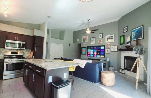 Oro Valley House | Welcome to Catalina Sunset Oasis—your solar-powered desert paradise