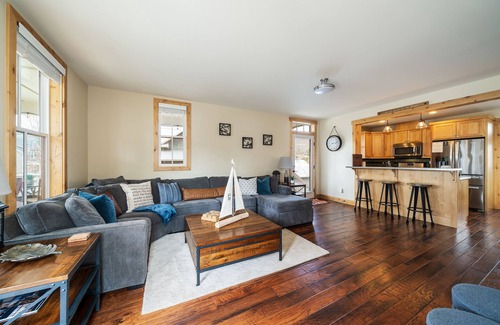 Chelan House | Welcome to Chickadee at The Lookout at Lake Chelan
