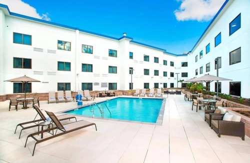 Redwood City House | Welcome to Courtyard in Redwood City!