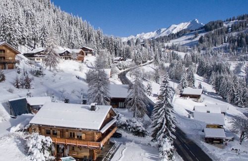 Manigod Ski Chalet | Welcome to Kookaboora chalet “High Quality Environnemental” very confortable
