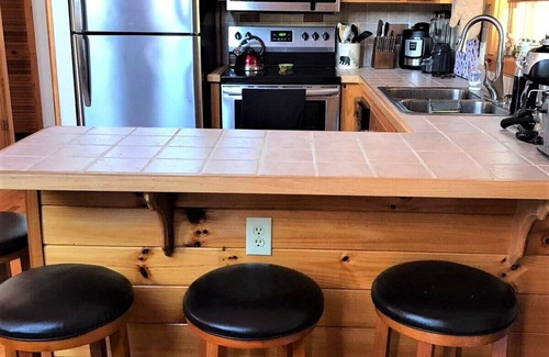 Piney Creek Cabin | Welcome to LAZY DEER CABIN!