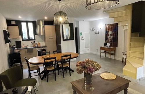 Pezenas Apartment | Welcome to Le Trois Six Very nice air-conditioned duplex