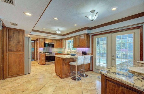 Clearwater House | Welcome to our 3000 sq ft home, perfect for families and groups seeking comfort and convenience
