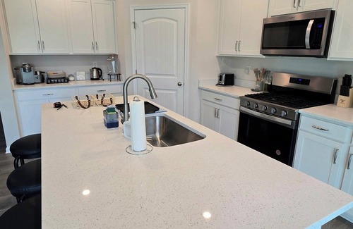 Frankford House | Welcome to our 4-bedroom house in Millville!We provide everything you need!
