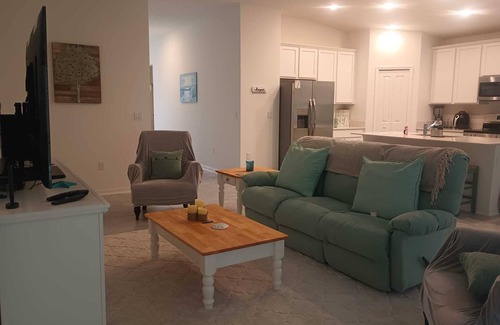 Edgewater House | Welcome to our Coastal Retreat! nJust 10 minutes from New Smyrna Beach