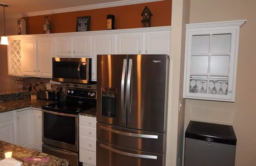 Camdenton Condo | Welcome to our condo on the Lake!