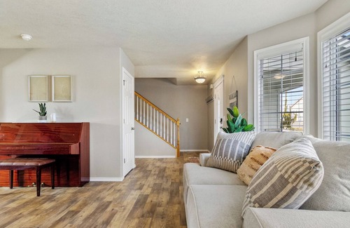 Nampa House | Welcome to our Mid-Century Modern Dream | 4 Bed 2.5 bath