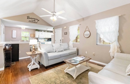 Sloans Valley House | Welcome to “Romancing On Lake Cumberland” – Your Perfect Romantic Getaway!