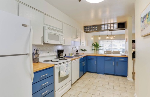 Northeast Virginia Beach Condo | Welcome to Seas the Stay! Newly Furnished & Steps from the Ocean & Boardwalk!