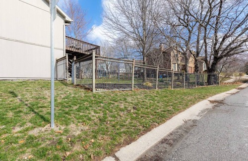 Parkville Apartment | Welcome to The Basement Oasis