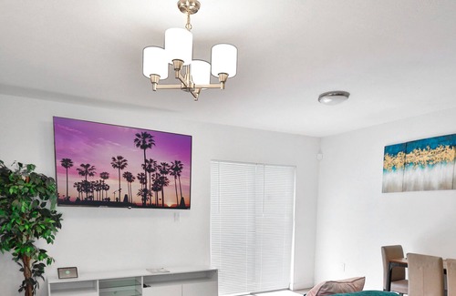 Gladeview House | Welcome to the beautiful remodeled Miami Paradise