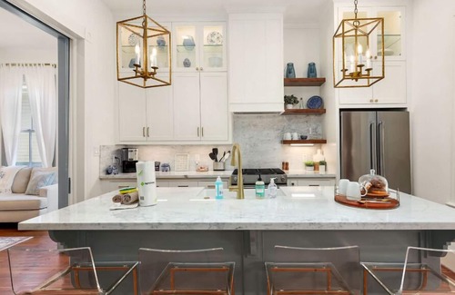 San Jacinto House | Welcome to The Blue Owl!