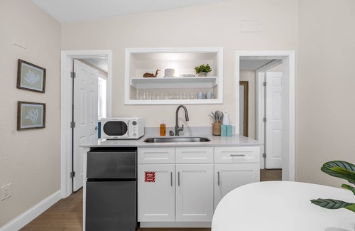 Cocoa Beach Apartment | Welcome to The Drift – Your Laid-Back Beach Escape in Cocoa Beach!