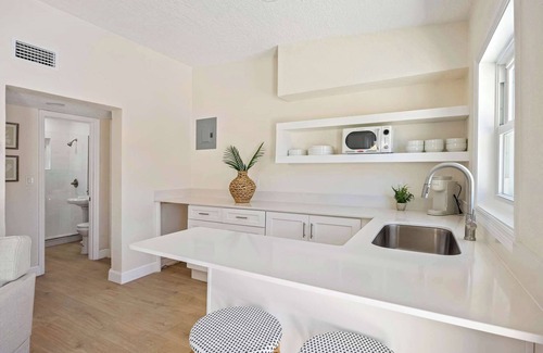 Cocoa Beach Apartment | Welcome to The Drift – Your Laid-Back Beach Escape in Cocoa Beach!