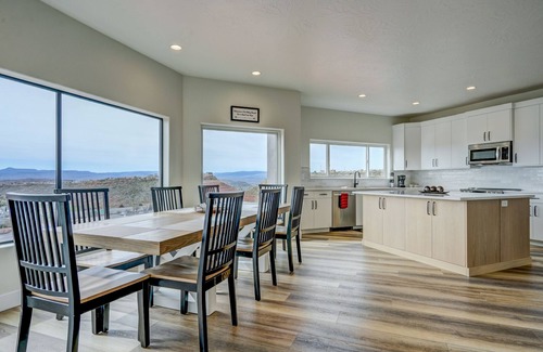 St. George Condo | Welcome to the Hilltop Resort where you are surrounded by luxury & beauty.