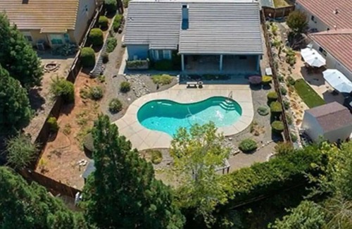 Ione House | Welcome to the Large House