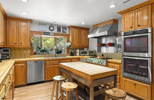 Incline Village House | Welcome to the Ponderosa Pine property