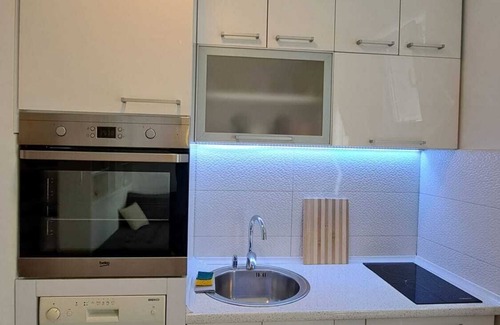Đeram Apartment | Welcome to the warm and cozy Maya's home, located on historical part of Vracar.