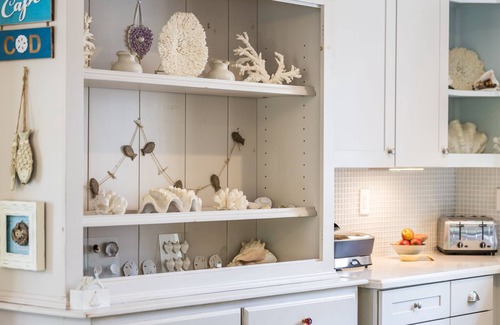 Brewster Cottage | Welcome to this charming two-story Cape Cod Brewster Cottage
