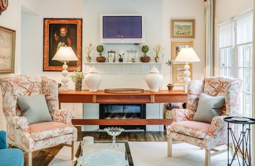 Brewster Cottage | Welcome to this charming two-story Cape Cod Brewster Cottage