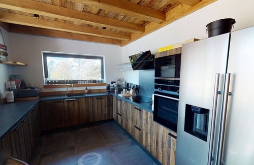 Les Deux Alpes Ski Chalet | Welcome to White Combs Mountain Lodge , 5 stars, spa, close to lifts and village