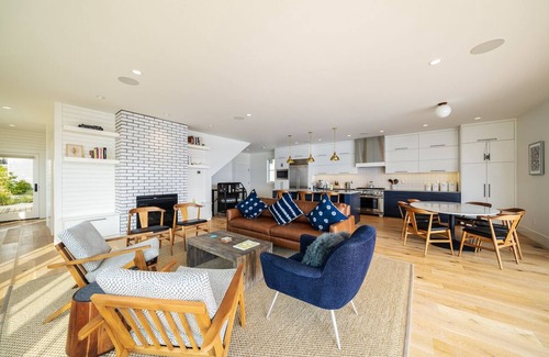 Chelan House | Welcome to Wicked Smaht at The Lookout at Lake Chelan