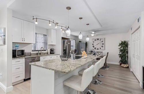 Cypress Lake Condo | Welcome to your Fort Myers retreat! This charming condo at The Club at Crystal Lake is perfectly located — just minutes from Fort Myers Beach, Sanibel & Captiva Islands, shopping, dining, and easy access to RSW International Airport.