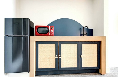 Lexington Hotel | Welcome to Your Lexington Escape - Spacious Suite w/Kitchenette