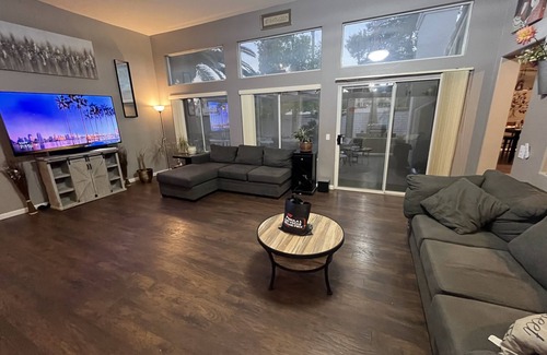 North Las Vegas House | Welcome to your Formula 1 Las Vegas Grand Prix Family Headquarters.