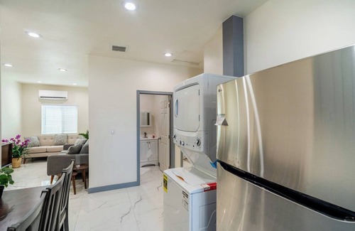 Southwest Anaheim House | Welcoming 2-bedroom Brand New Unit B with AC in Anaheim, 5 Mins to Disneyland