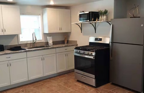 Warren House | Welcoming 3-bedroom House - Howland OH