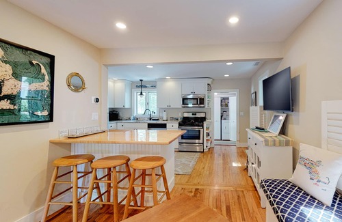 Cotuit House | Welcoming home on Main St. with screened porch & large yard - 1 dog OK