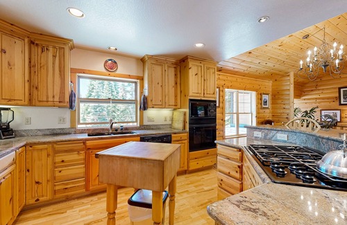 Kings Beach House | Welcoming house with hot tub, expansive deck + free wifi
