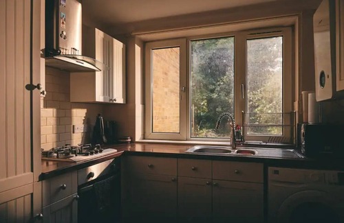 New Cross Apartment | Well-connected & furnished 1 bedroom flat