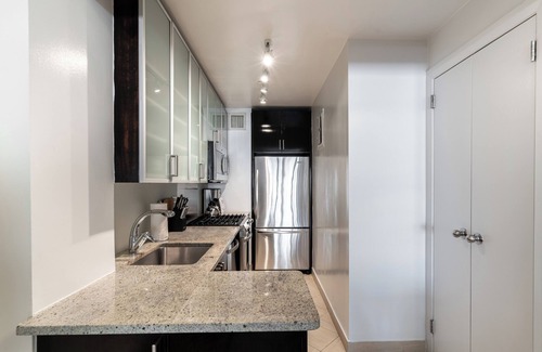 Midtown Apartment | Well Designed Two Bedroom in Murray Hill Building