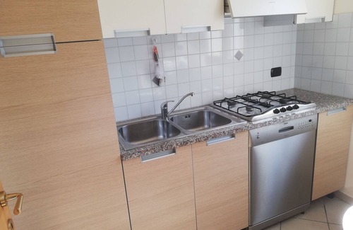 Cannobio Apartment | Well-kept FEWO 2 pers.100 m to the beach with covered private terrace, parking lot