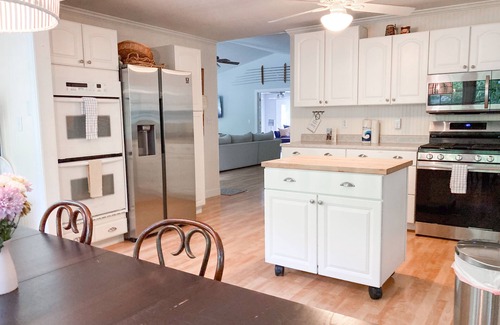Harbert House | Well-kept home with private outdoor pool, free WiFi, and pool table