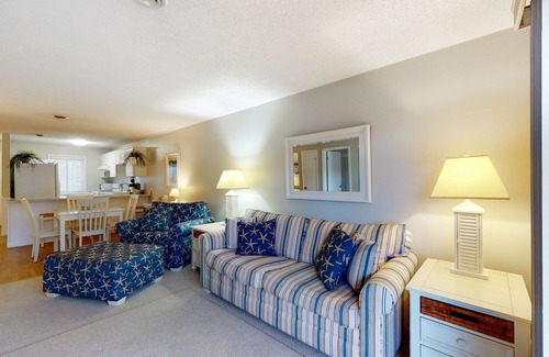 North Ocean City Condo | Well-Located Condo 2 Blocks from the Beach w/AC & Private Laundry