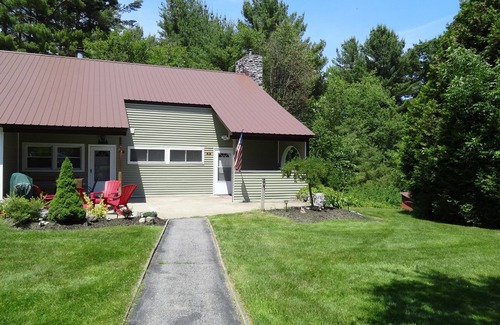 Chestertown Condo | Well maintained Adirondack Lakeside Condo. Kid & Pet Friendly