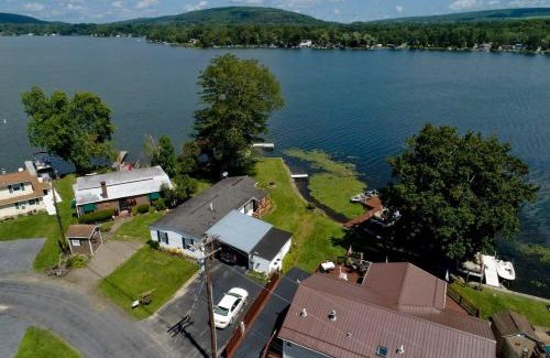 Bradford House | Weller Island Bliss