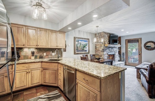 Historic District Villa | Wellington 3 in Silverthorne