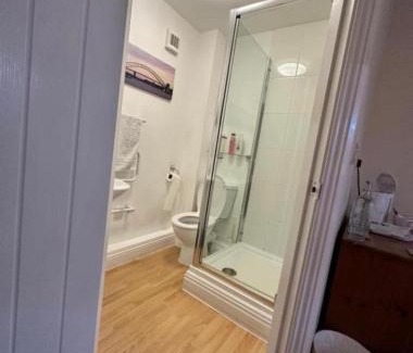 Welbury Apartment | Wellington Studio Sleeps 2 Pets Ok Free Parking