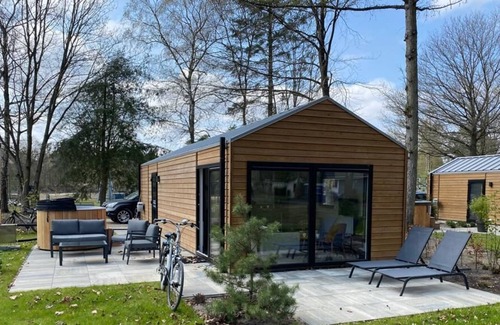 Schaarsbergen Ski Chalet | Wellness Lodge Vlakbij Arnhem en de Hoge Veluwe