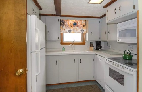 Wells Beach Cottage | Wells Beach Cottage with beautiful views of the Ocean and the Marsh