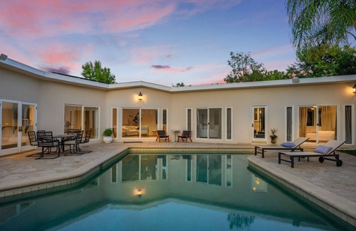 Tarzana House | Wells Estate! 10Bdr/11bath/Pool/GYM/Guest House!