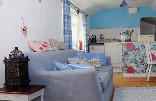 Helston Cottage | Wellspring Cottage - UK42665