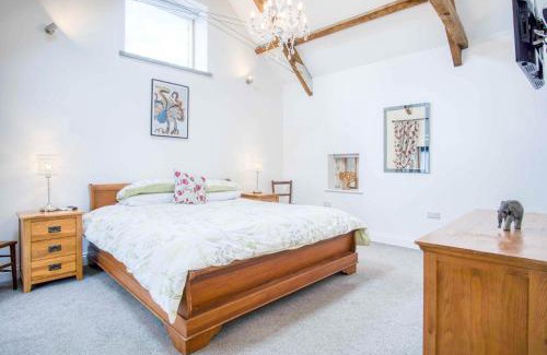 Llansadwrn House | West Barn - 2 Bedroom Cottage - Llandeilo